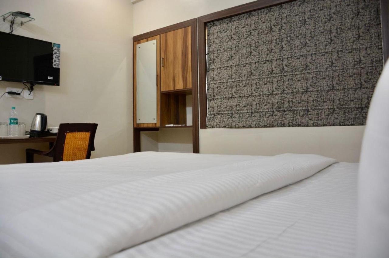 Hotel Royal Residency コルカタ エクステリア 写真